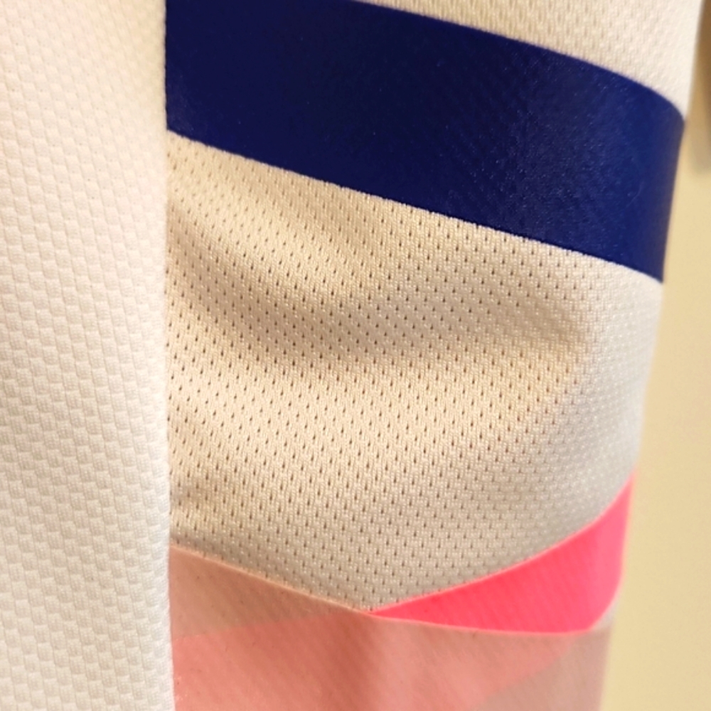Ladies Nike Golf Tour Performance Dri Fit golf shirt - Picture 5 of 8